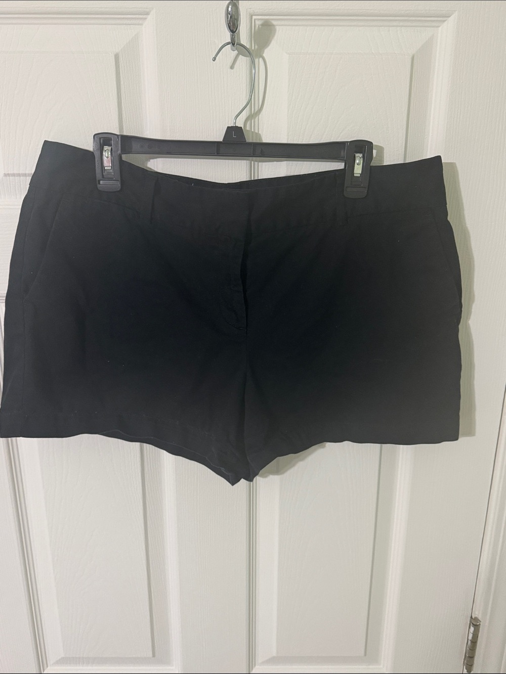 LOFT Women’s Black Classic Chino Shorts-14- VGUC